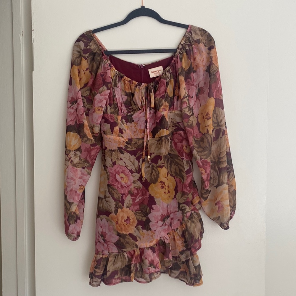 Showpo US 4 long sleeve ruched floral dress